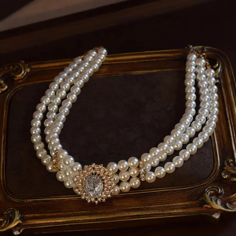 Elegant Layered Pearl Necklace